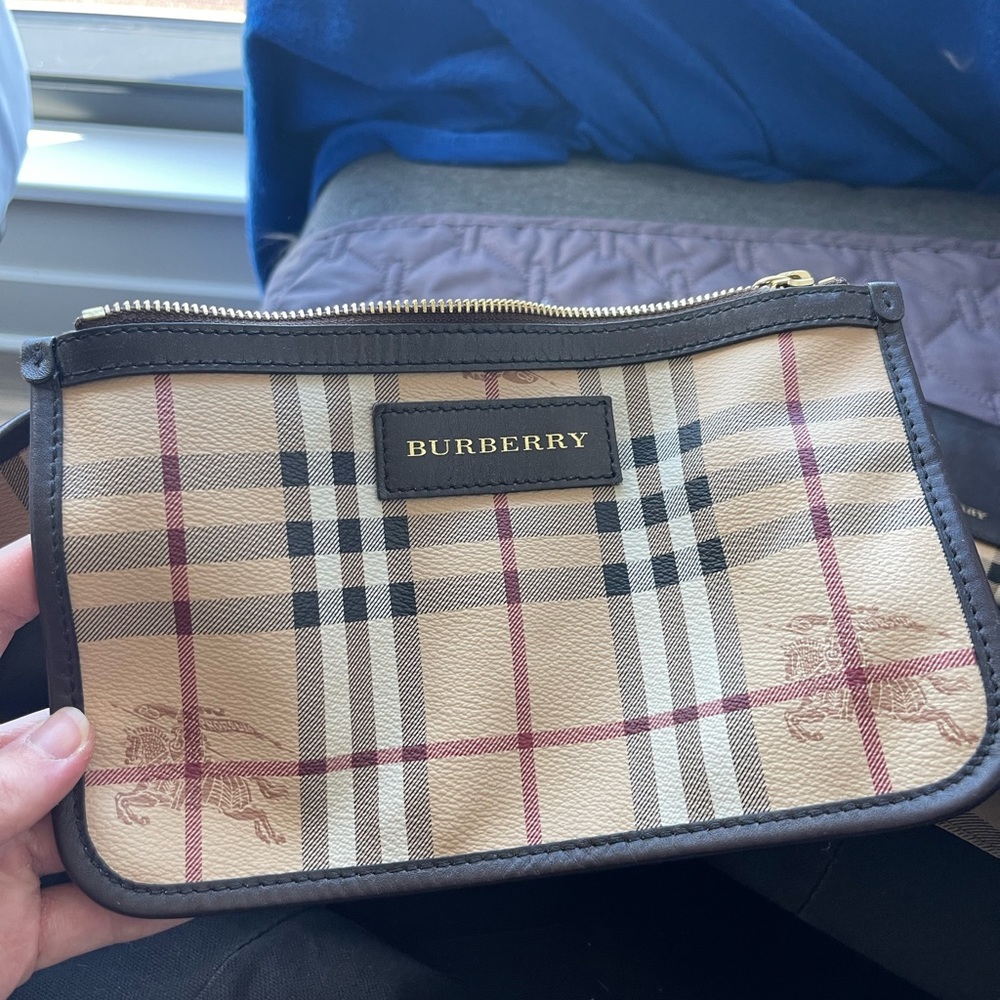Burberry Nova Check Tote - Picture 10 of 14